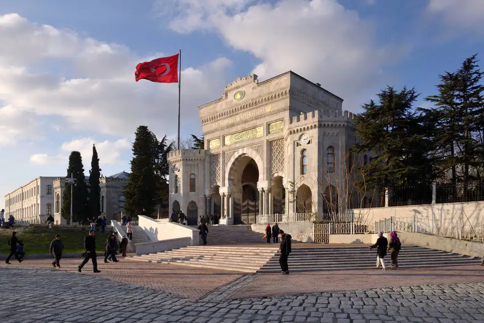 İstanbul University main gate in Beyazıt